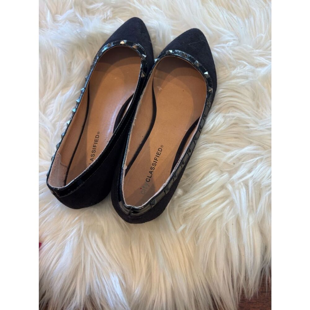 Cityclassified Black Pointed Stud-Trim Suede Flats - Picture 5 of 9